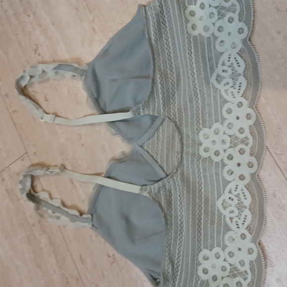 Beautiful Aerie Sage Green Bralette - Picture 7 of 7